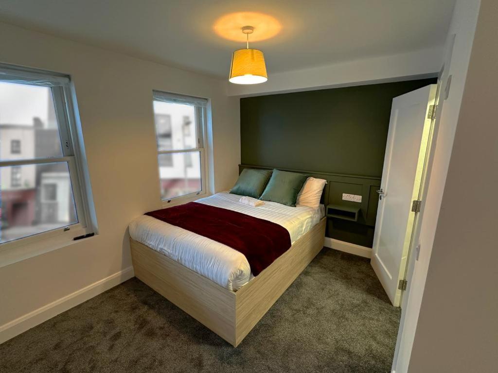 Mary Mullen'S Rooms Eyre Square. Galway Luaran gambar